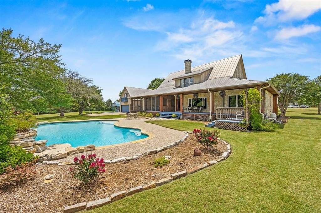 5.7 Acres of Land with Home for Sale in Rockwall, Texas