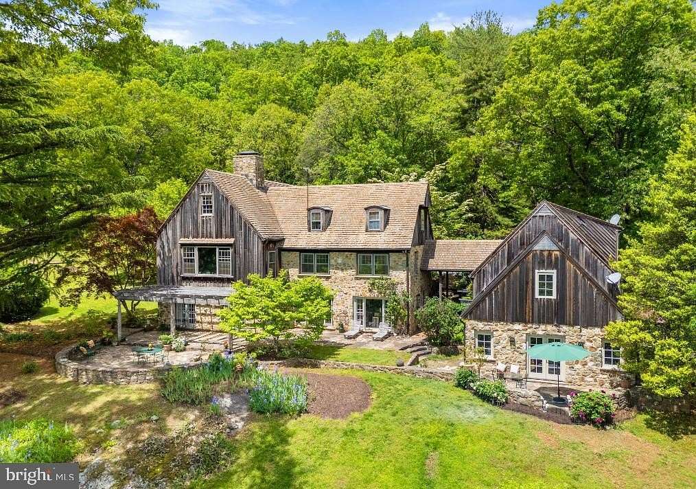 54.6 Acres of Recreational Land with Home for Sale in Markham, Virginia