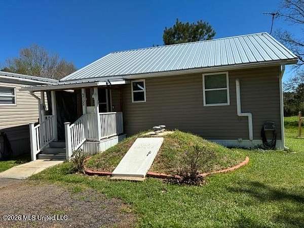 6 Acres of Land with Home for Sale in Liberty, Mississippi