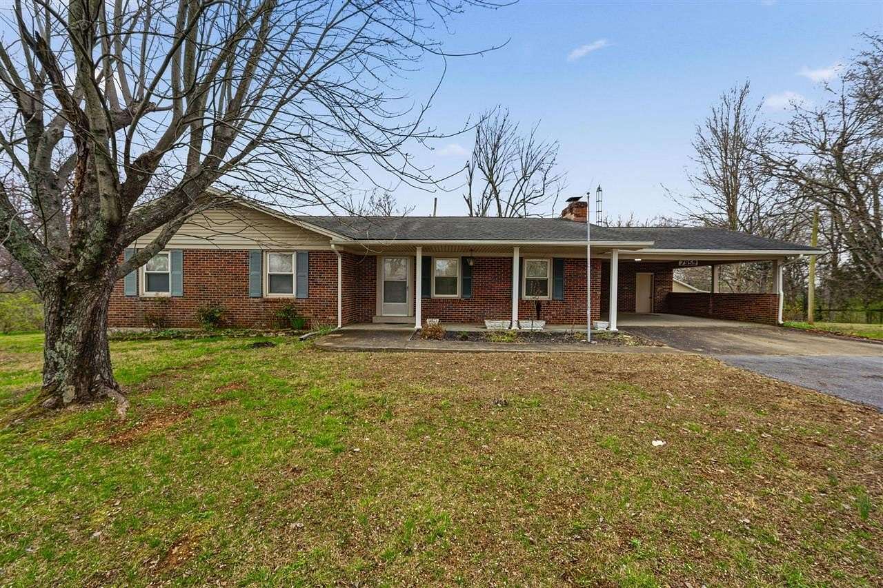 16.2 Acres of Land with Home for Sale in Bowling Green, Kentucky