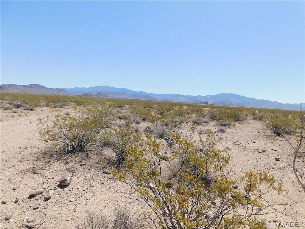 2.35 Acres of Residential Land for Sale in Golden Valley, Arizona