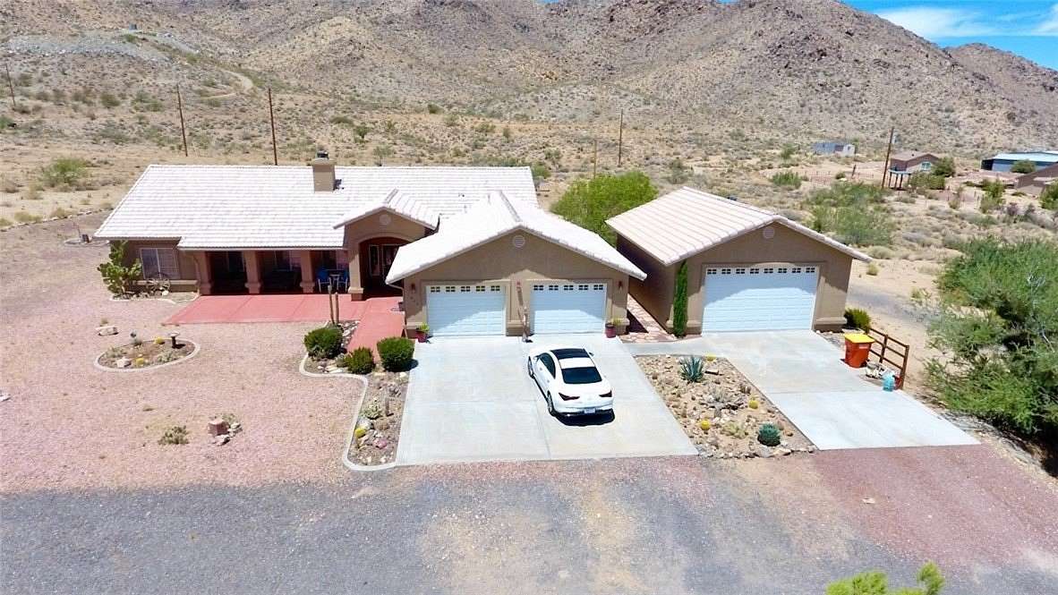 5.47 Acres of Land with Home for Sale in Kingman, Arizona