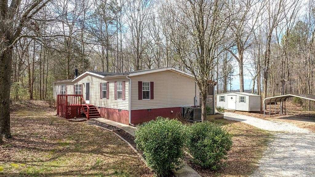 2 Acres of Land with Home for Sale in Hartwell, Georgia