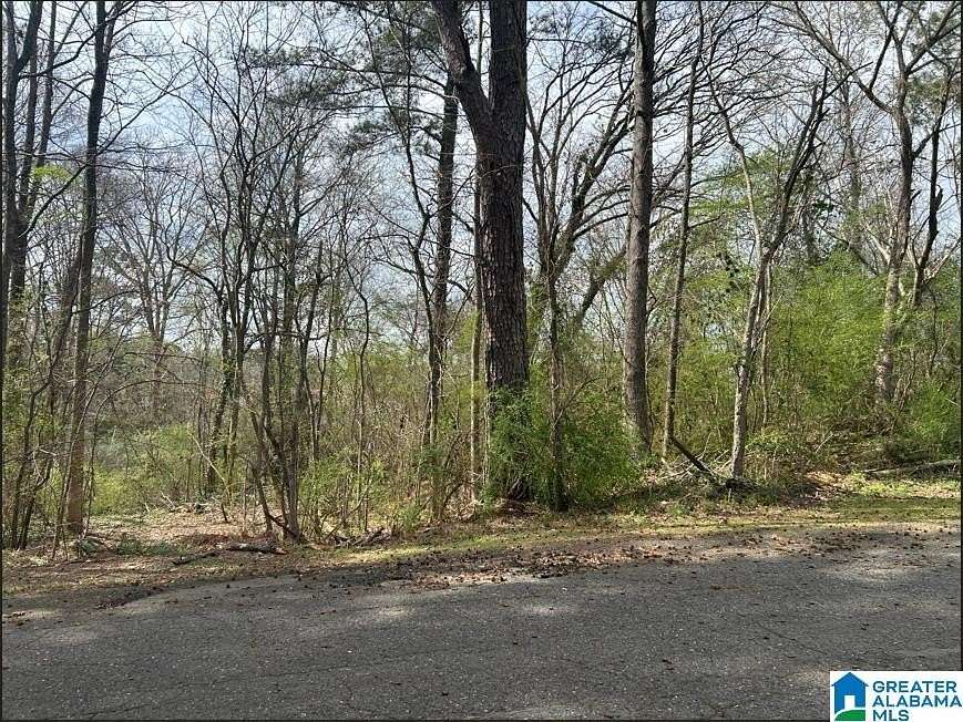 8 Acres of Residential Land for Sale in Graysville, Alabama