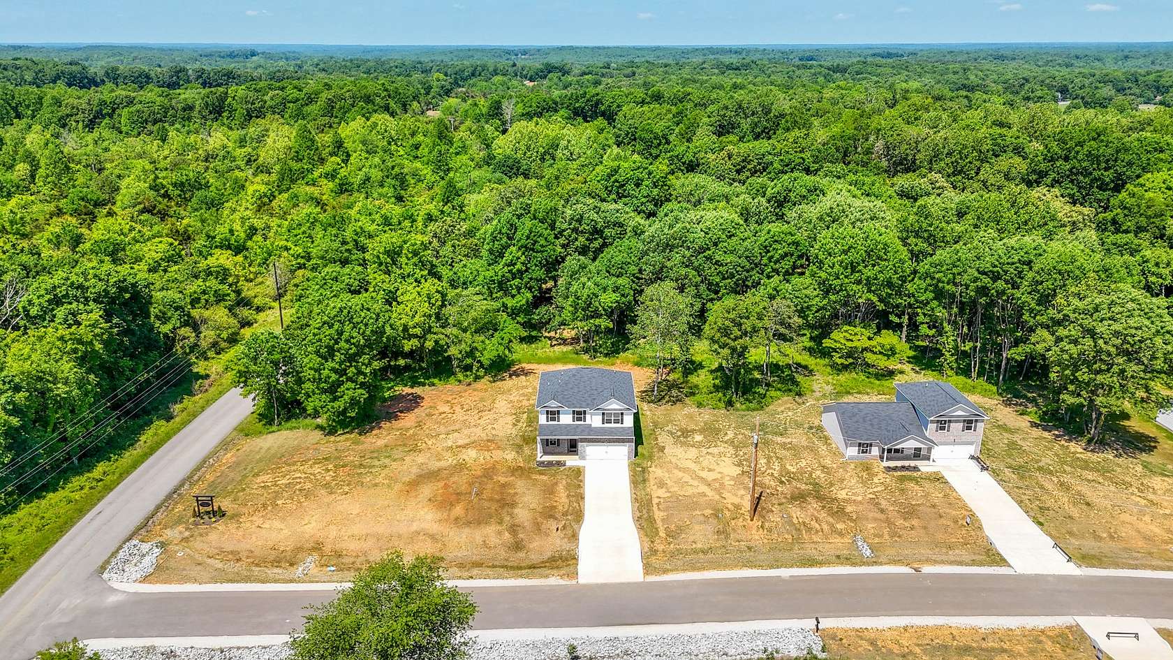 1.5 Acres of Land with Home for Sale in Dickson, Tennessee