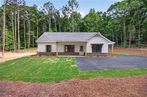 4 Acres of Land with Home for Sale in Lindale, Georgia