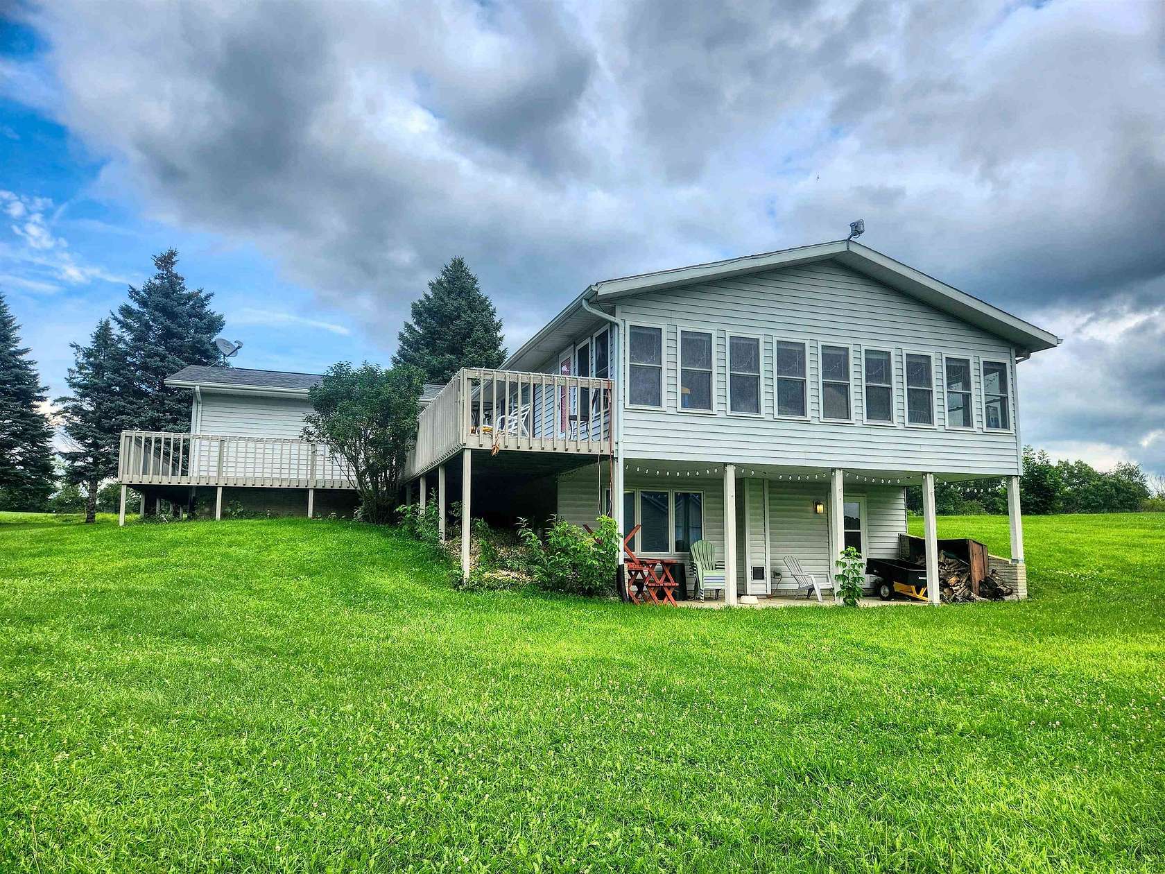 1.73 Acres of Land with Home for Sale in Cherry Grove-Shannon Township, Illinois