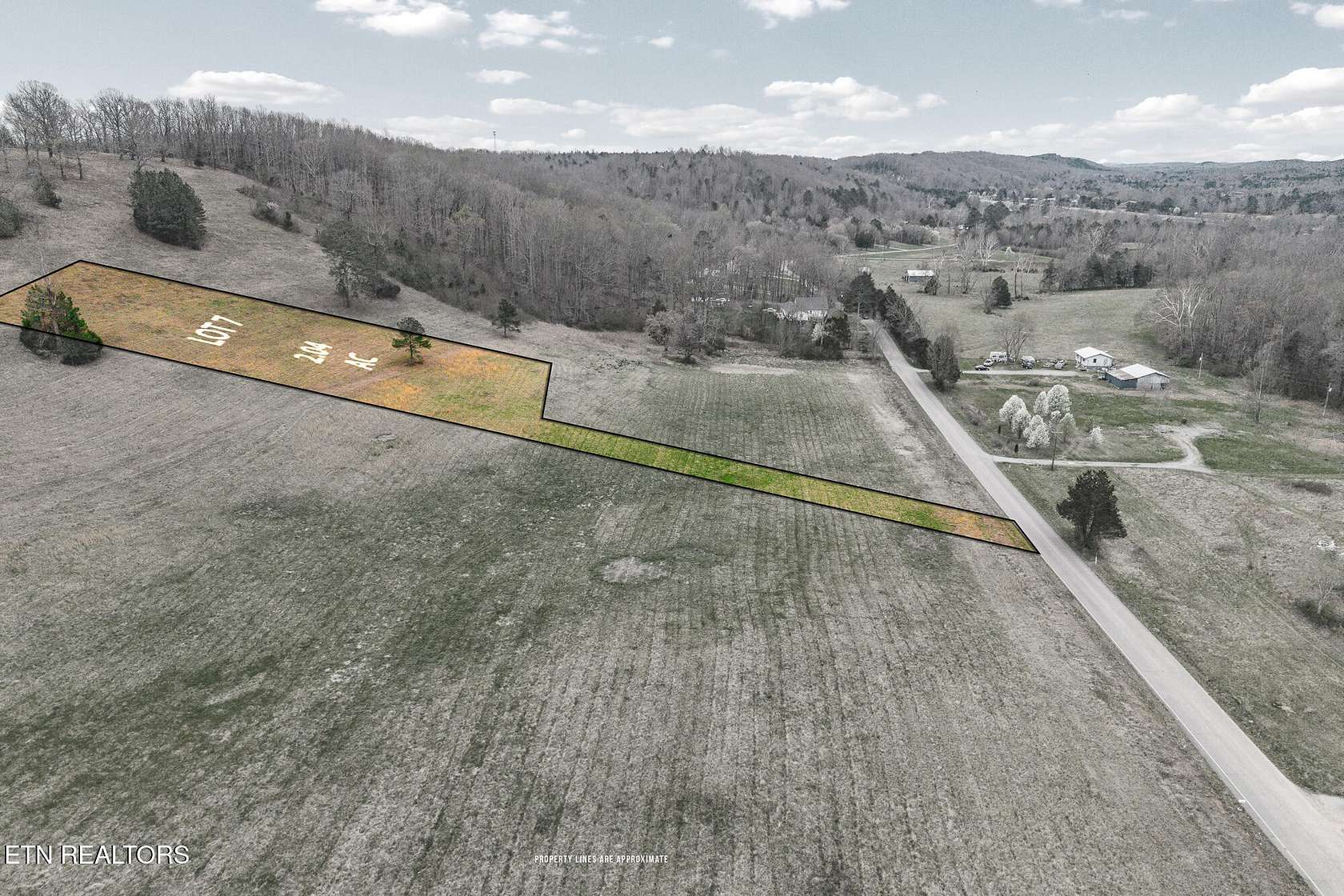 2 Acres of Mixed-Use Land for Sale in Decatur, Tennessee