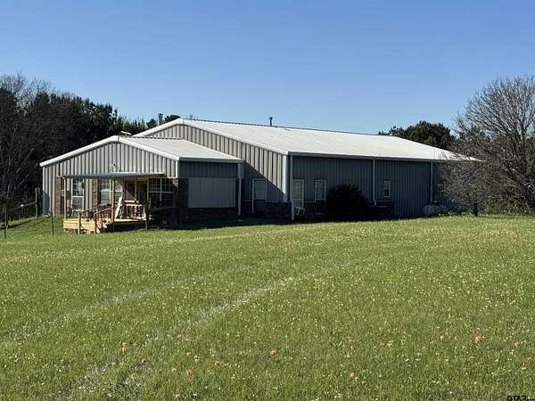 5.38 Acres of Land with Home for Sale in Frankston, Texas