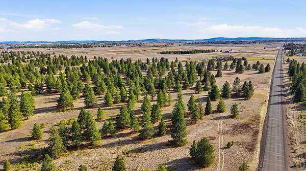 10.1 Acres of Commercial Land for Sale in Medical Lake, Washington