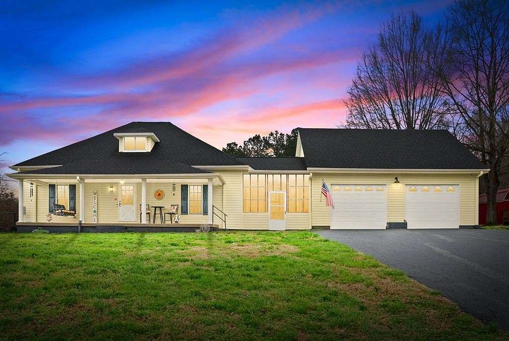 5 Acres of Land with Home for Sale in Huntingdon, Tennessee