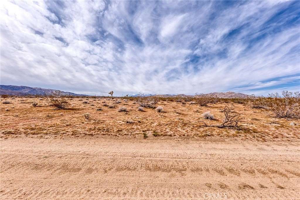 1.25 Acres of Land for Sale in Joshua Tree, California