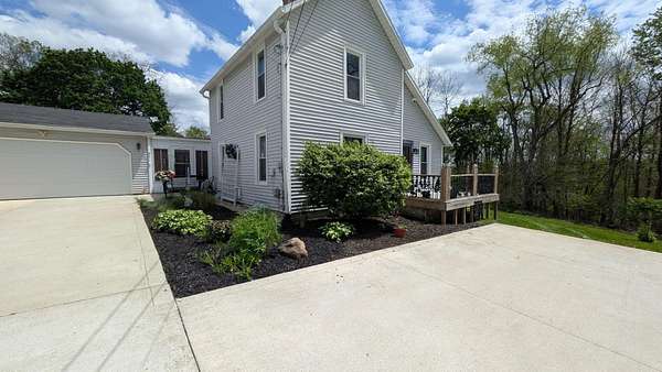 4.74 Acres of Land with Home for Sale in Mansfield, Ohio