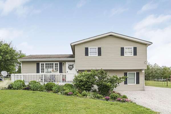 5 Acres of Land with Home for Sale in Circleville, Ohio