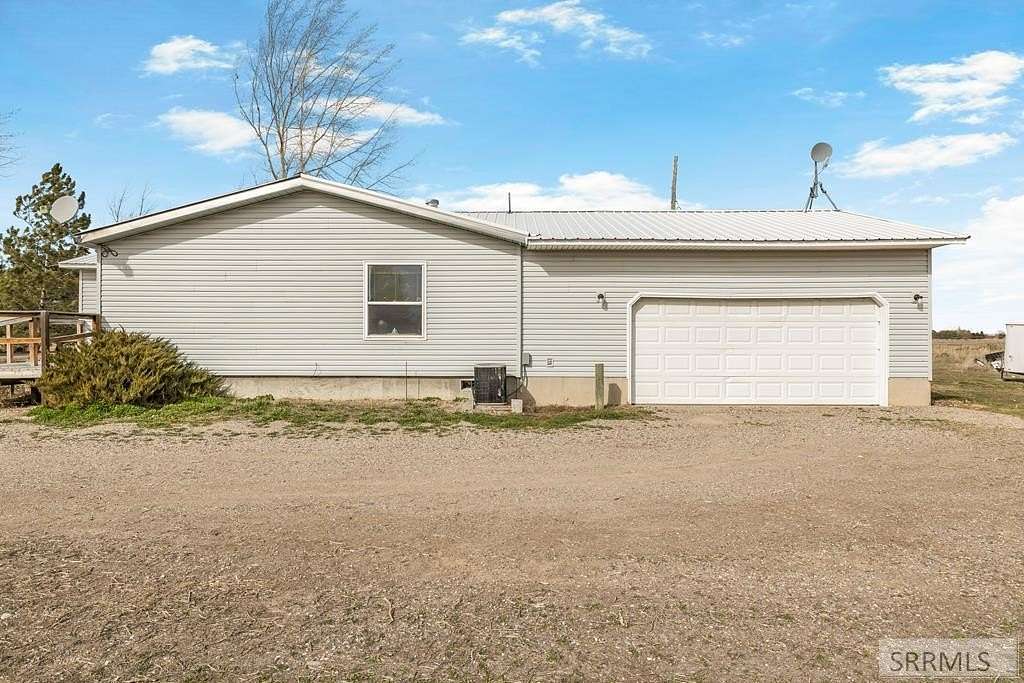 9.8 Acres of Land with Home for Sale in Blackfoot, Idaho