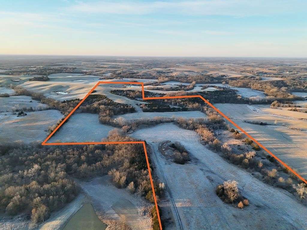 82 Acres of Agricultural & Residential Land for Sale in Bucklin, Missouri