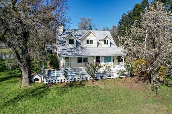 6.34 Acres of Land with Home for Sale in Palo Cedro, California