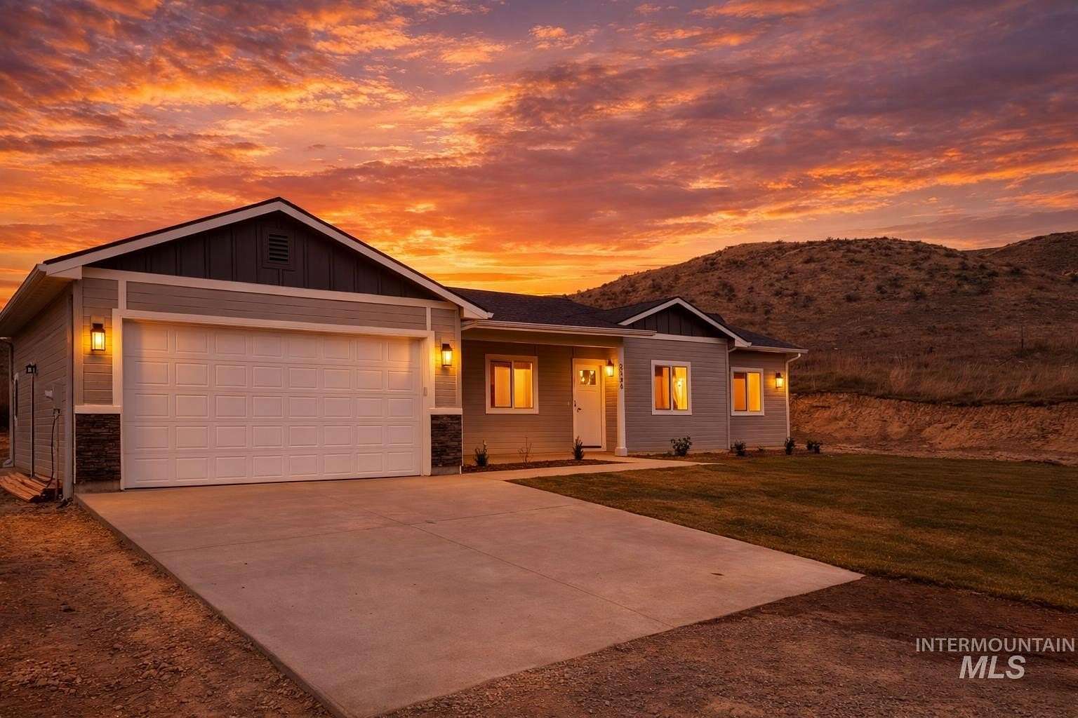 2 Acres of Land with Home for Sale in Payette, Idaho