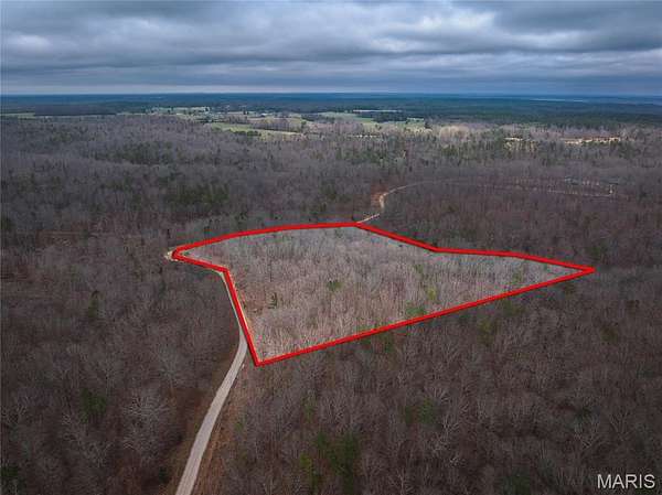 11 Acres of Recreational & Residential Land for Sale in Raymondville, Missouri