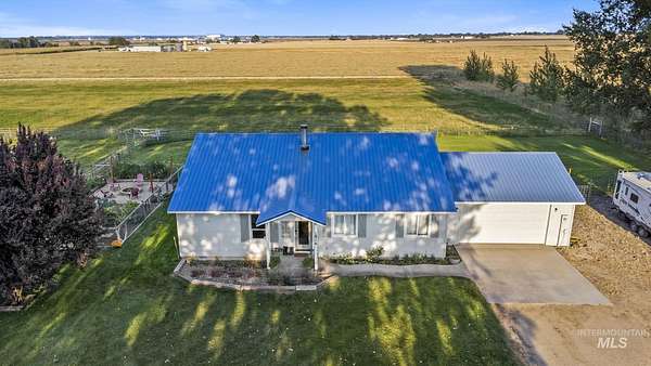 5 Acres of Land with Home for Sale in Caldwell, Idaho