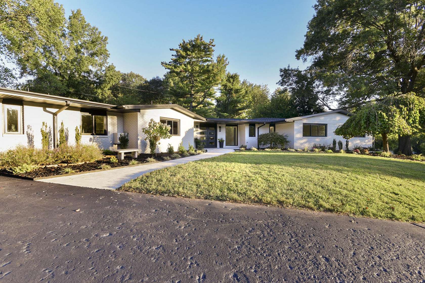 1.63 Acres of Land with Home for Sale in Springfield, Missouri