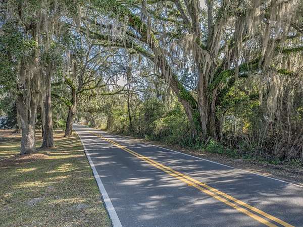 2 Acres of Residential Land for Sale in Crawfordville, Florida