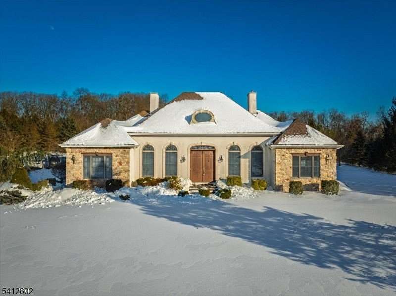 3 Acres of Land with Home for Sale in Tewksbury Township, New Jersey