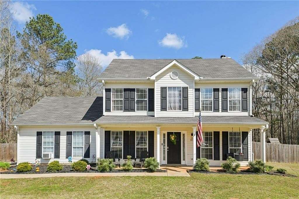 1.58 Acres of Land with Home for Sale in Hampton, Georgia