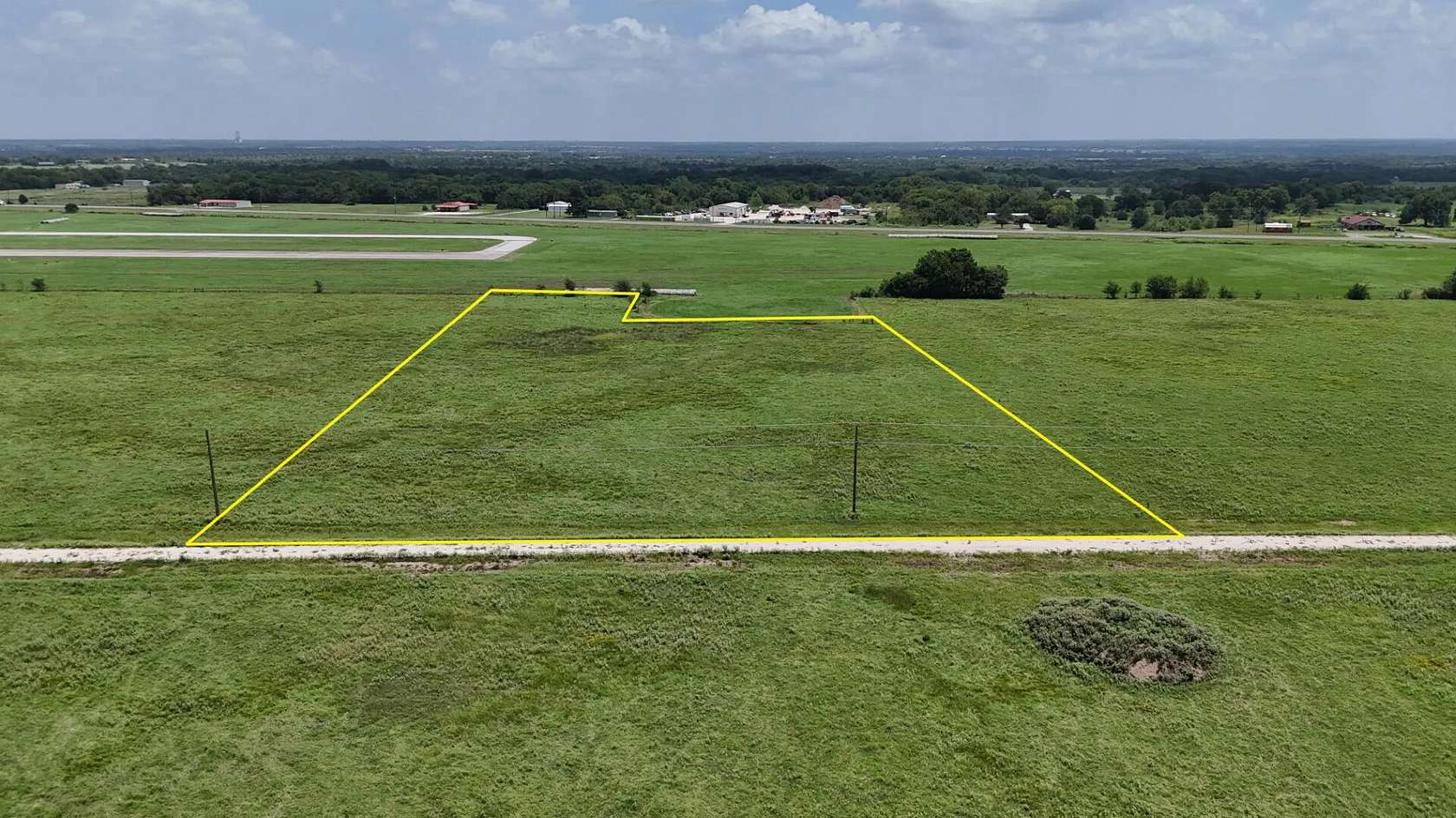 3.3 Acres of Residential Land for Sale in Mexia, Texas