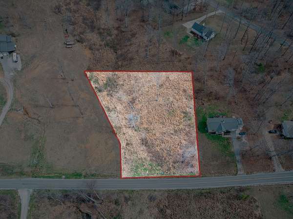 1.36 Acres of Residential Land for Sale in Dickson, Tennessee