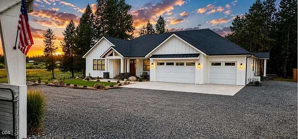 10 Acres of Land with Home for Sale in La Pine, Oregon