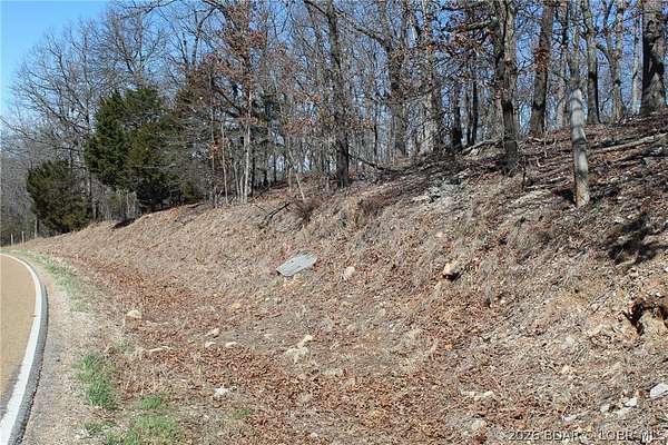 5 Acres of Residential Land for Sale in Sunrise Beach, Missouri