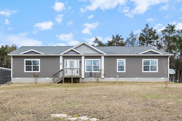 10 Acres of Land with Home for Sale in Columbia, Tennessee