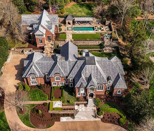 1.9 Acres of Land with Home for Sale in Franklin, Tennessee