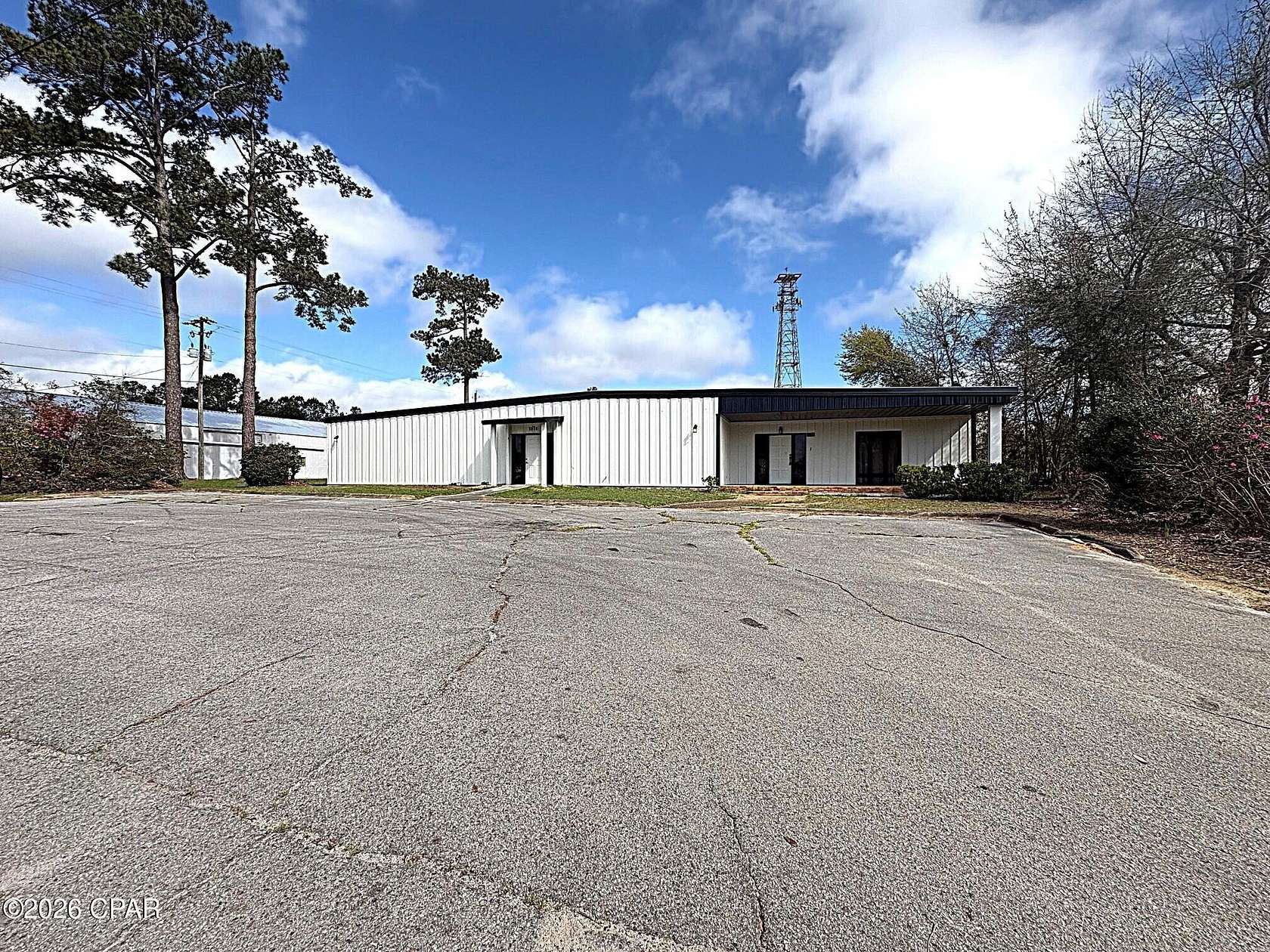 2 Acres of Improved Mixed-Use Land for Sale in Marianna, Florida