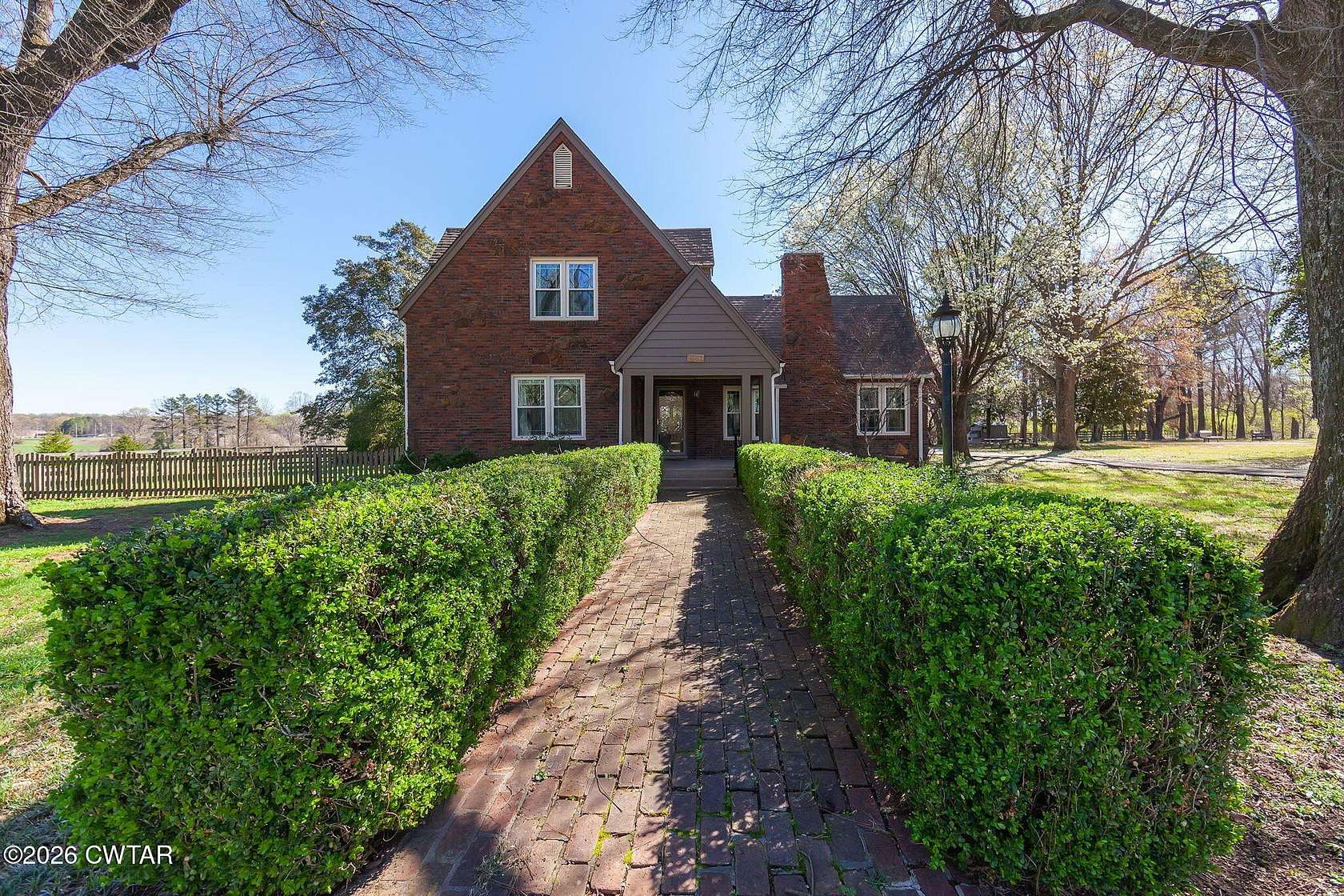 2.89 Acres of Land with Home for Sale in Jackson, Tennessee