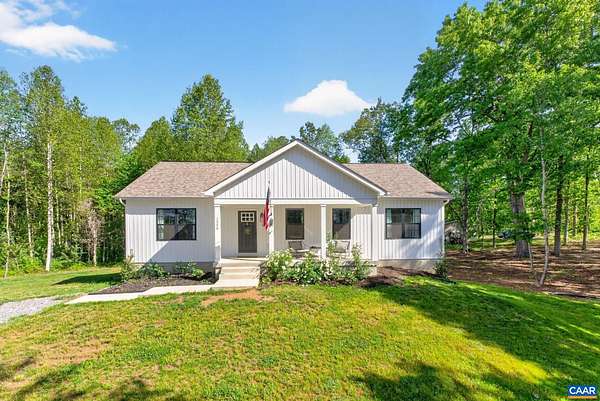 1.5 Acres of Land with Home for Sale in Louisa, Virginia