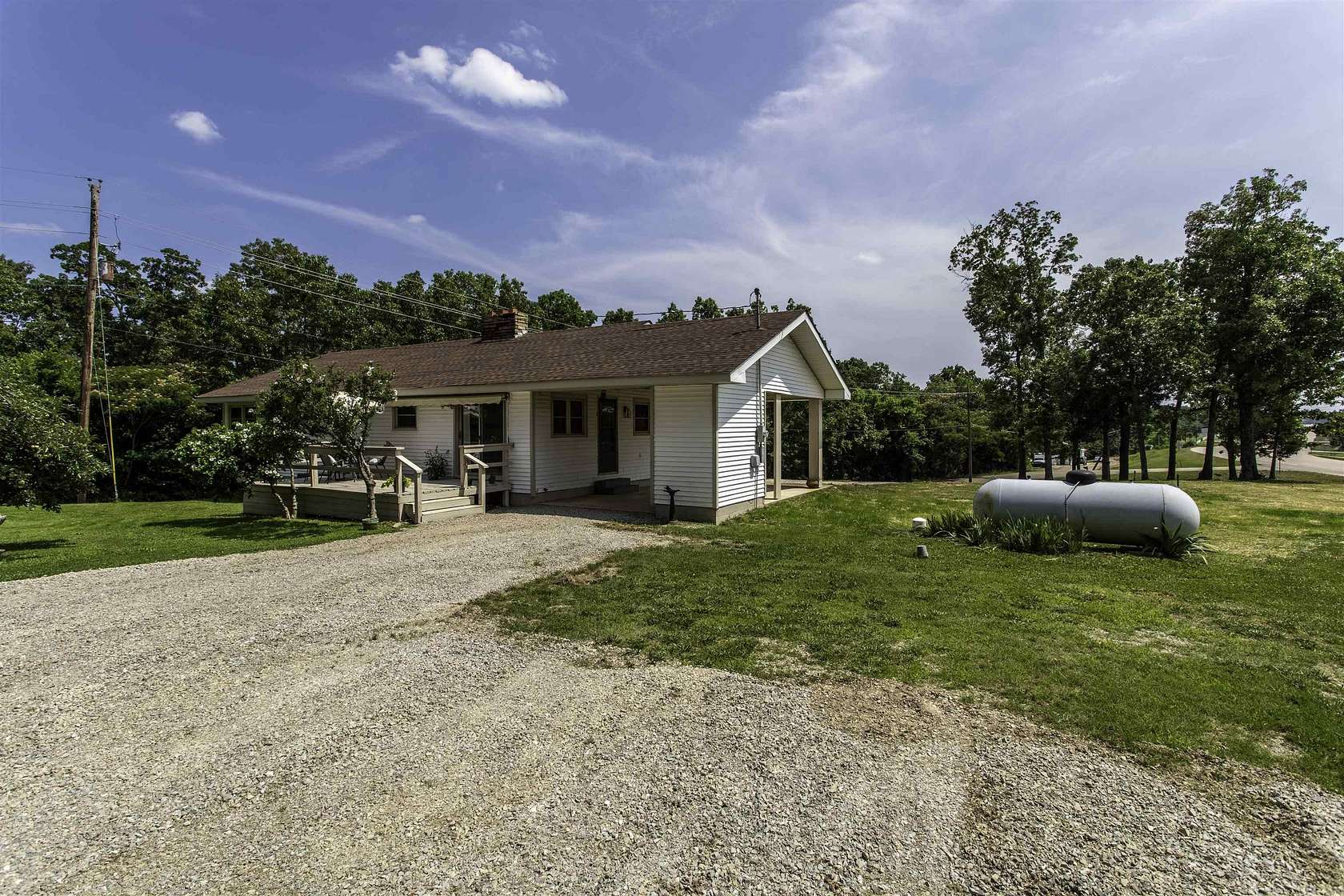 2 Acres of Improved Mixed-Use Land for Sale in Highland, Arkansas