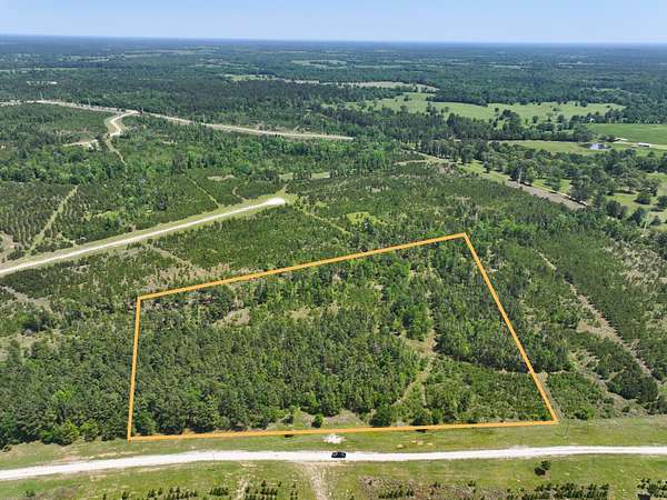 10 Acres of Recreational & Residential Land for Sale in Lovelady, Texas