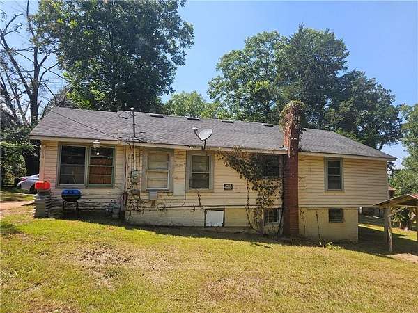2.87 Acres of Land with Home for Sale in Toccoa, Georgia