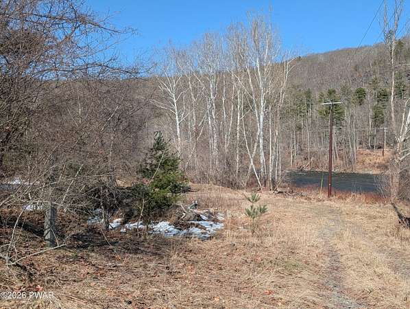 8.56 Acres of Residential Land for Sale in Lackawaxen, Pennsylvania