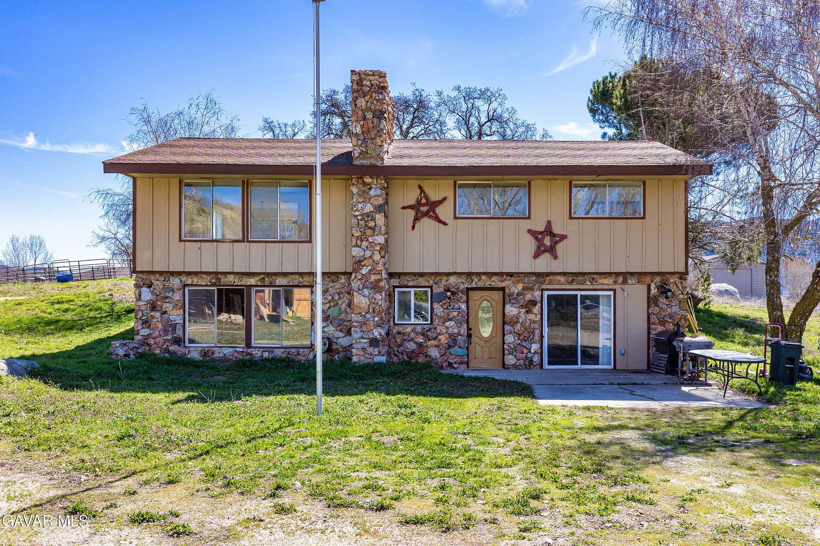 2 Acres of Land with Home for Sale in Tehachapi, California