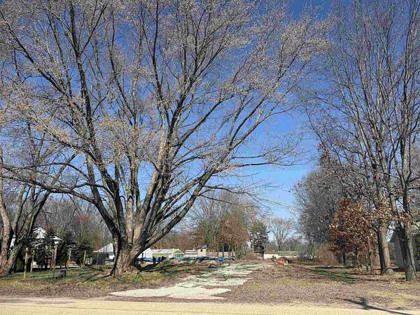 0.9 Acres of Residential Land for Sale in Elkhart, Indiana