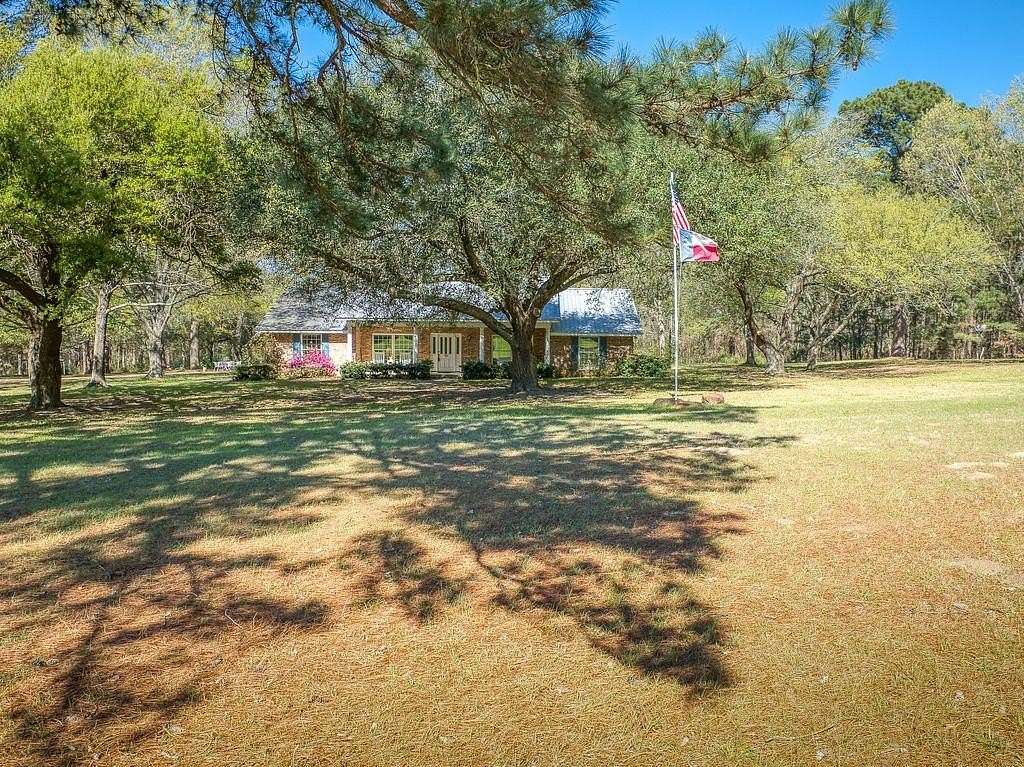 37 Acres of Agricultural Land with Home for Sale in Palestine, Texas