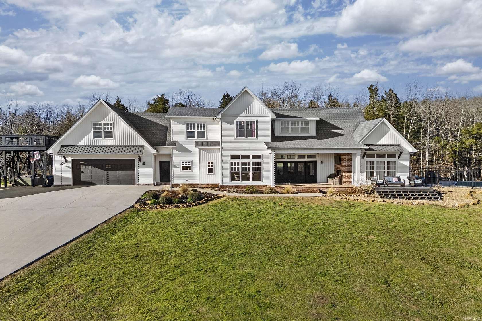 8 Acres of Land with Home for Sale in El Paso, Arkansas