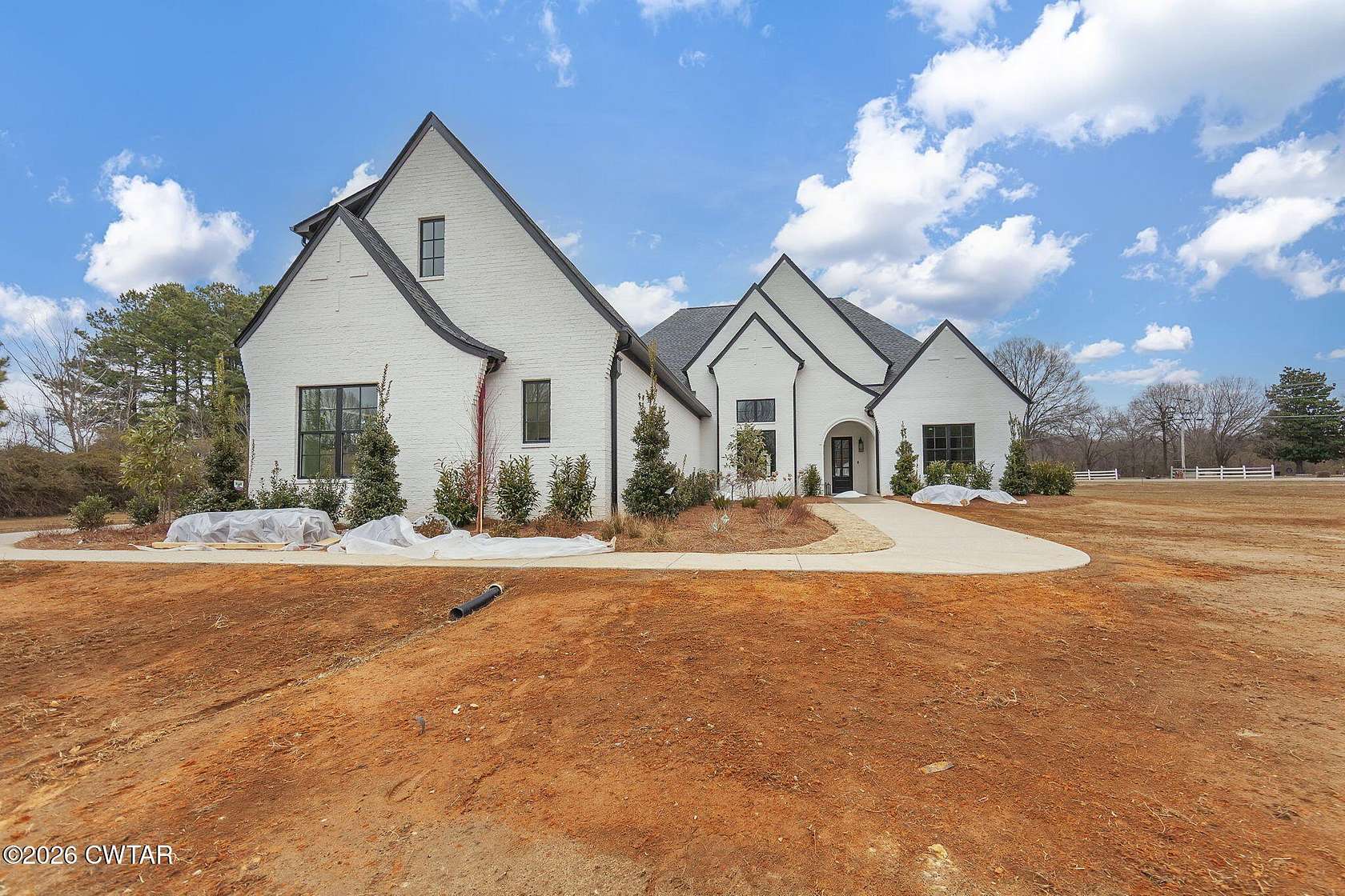 1.5 Acres of Land with Home for Sale in Jackson, Tennessee