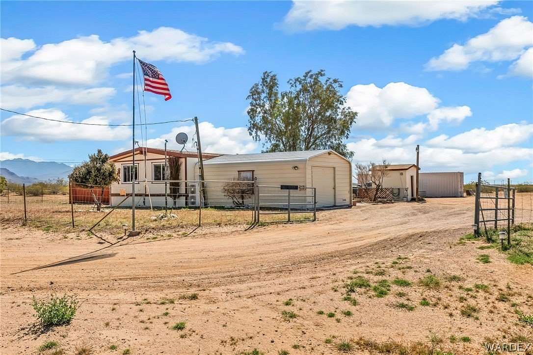 2.66 Acres of Land with Home for Sale in Golden Valley, Arizona