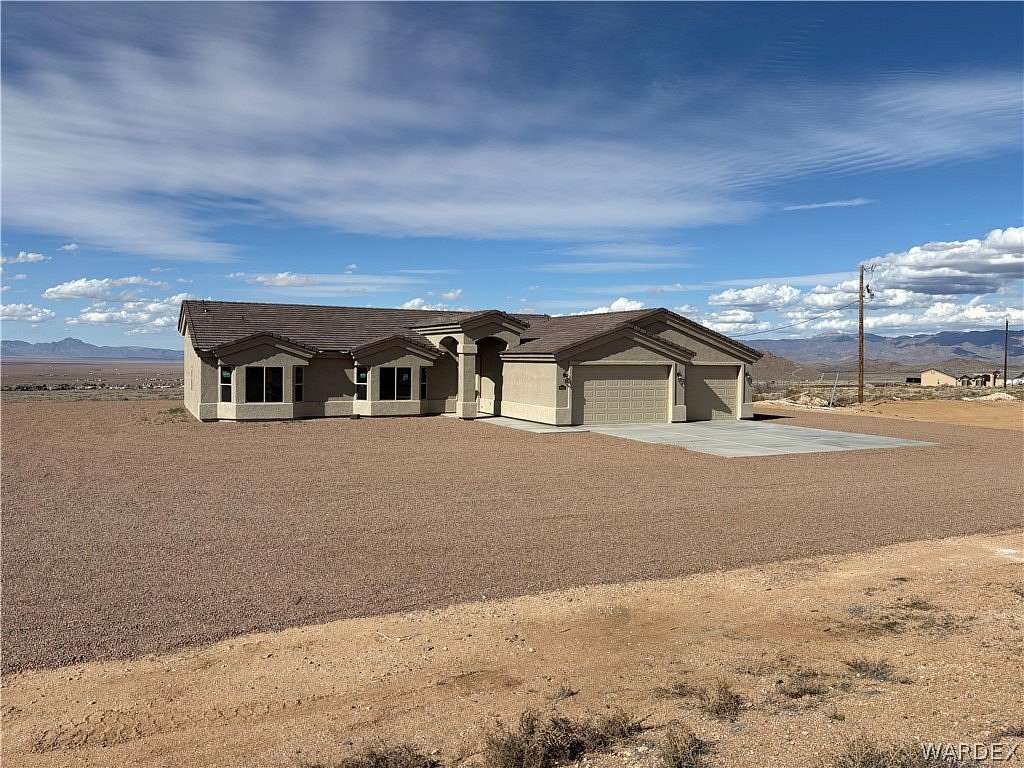 5.4 Acres of Land with Home for Sale in Kingman, Arizona