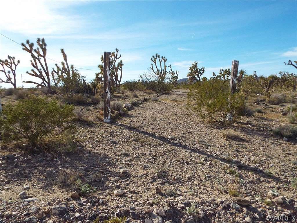 1 Acre of Residential Land for Sale in Dolan Springs, Arizona