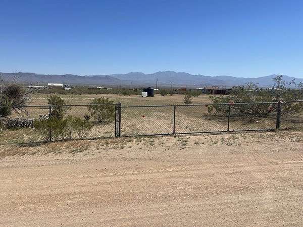 2.35 Acres of Residential Land for Sale in Golden Valley, Arizona